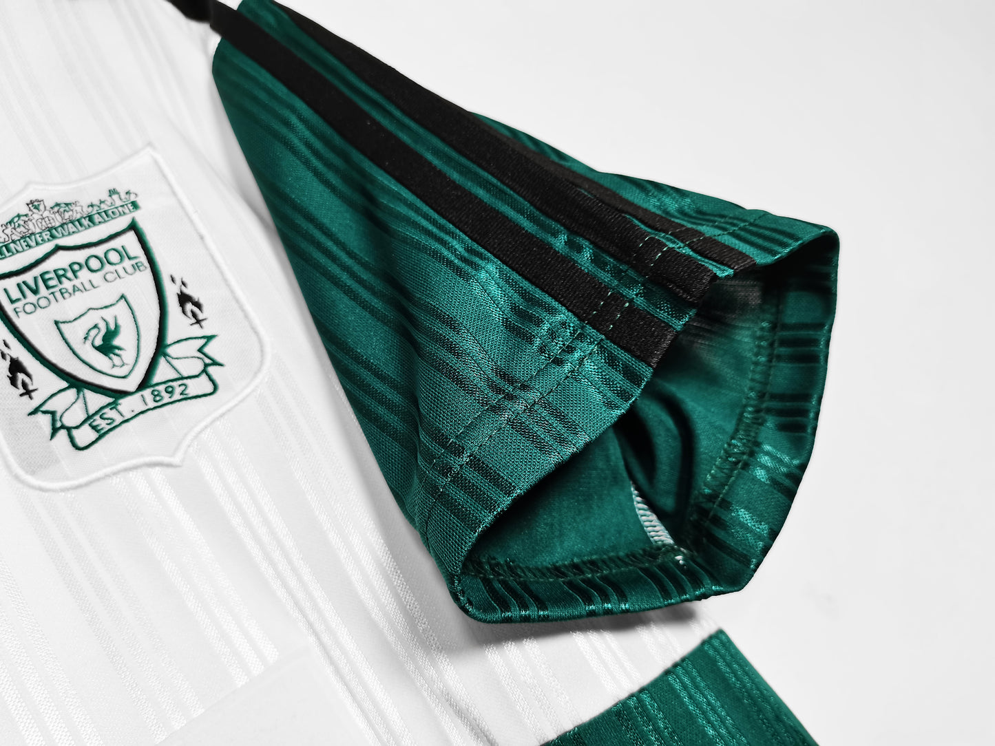 1995-1996 Liverpool Away Kit