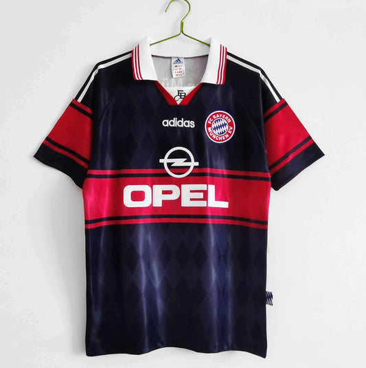 1997/1999 Bayern Munich Home Kit