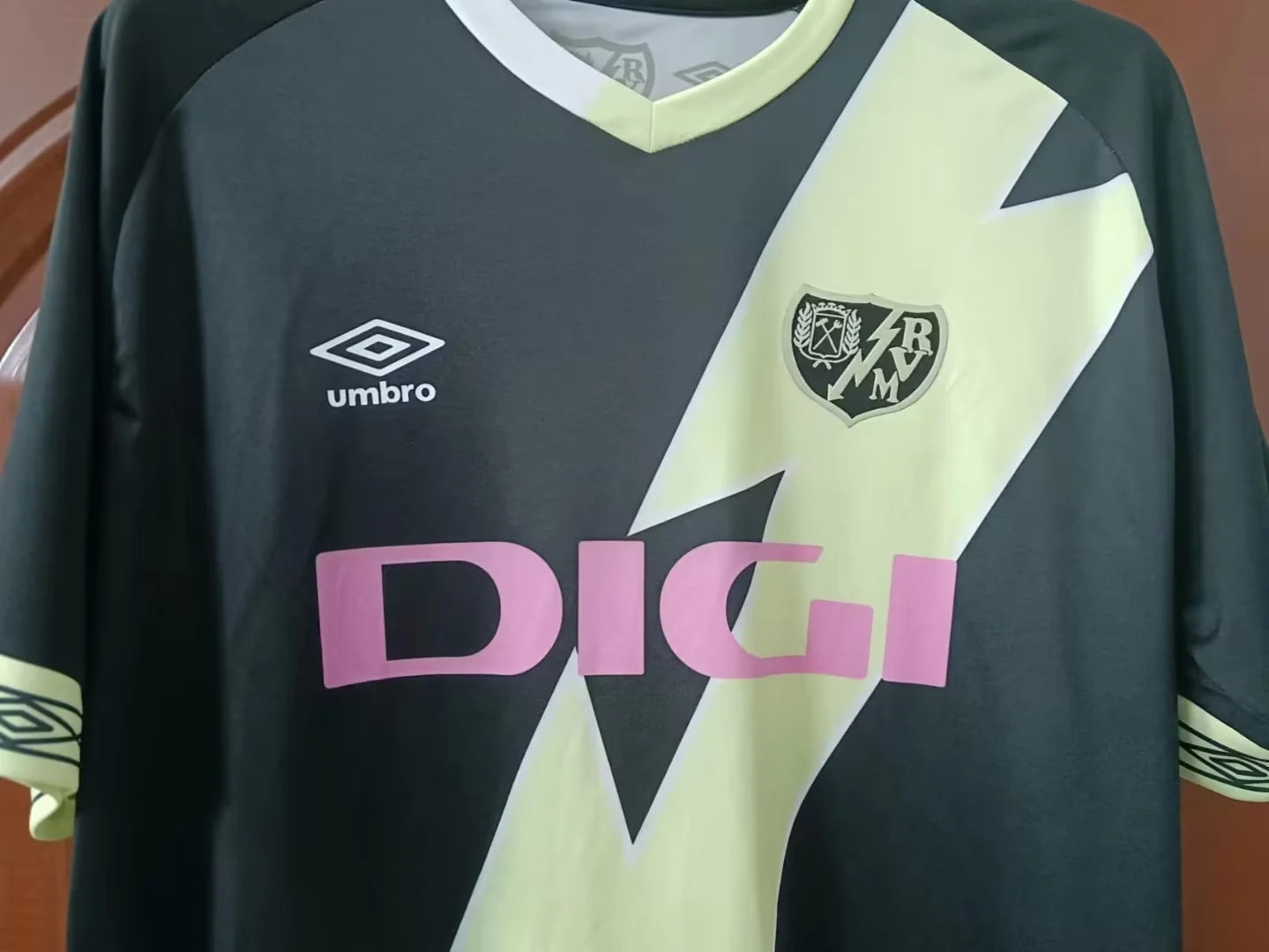 2022/2023 Rayo Vallecano Third Away Kit